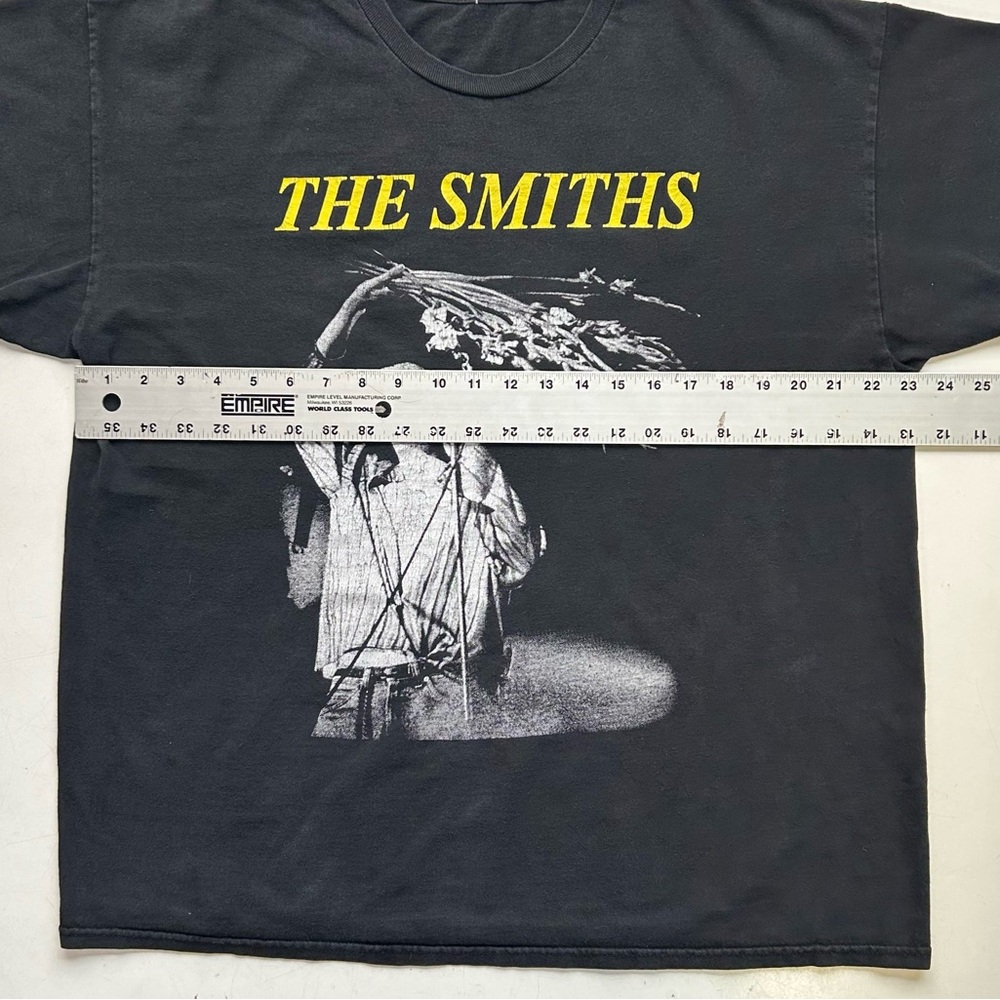Smiths T-shirt, nicely worn in with a light fade - Picture 4 of 6